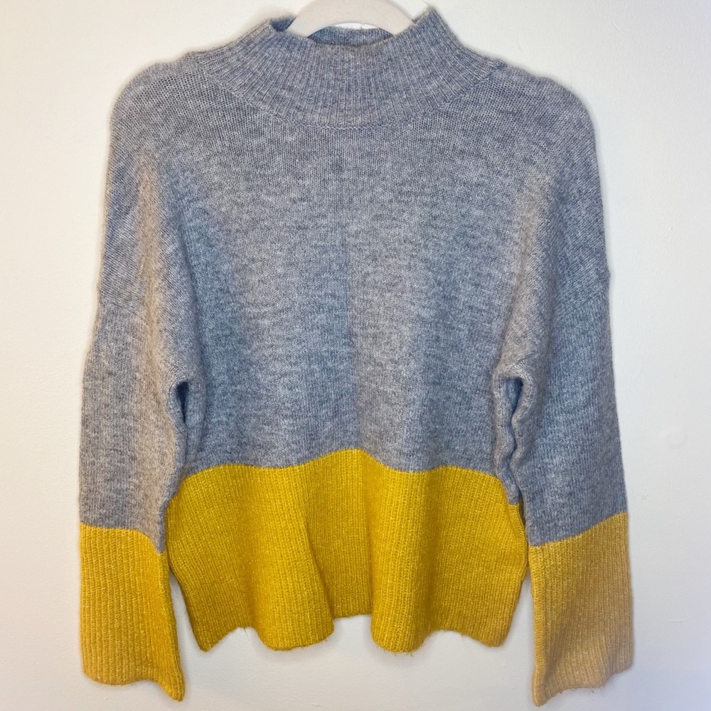 Forever 21 Sweater